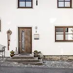 Am Dorfbrunnen Apartmán *