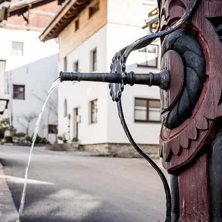 Am Dorfbrunnen