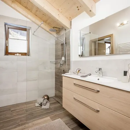 Am Dorfbrunnen شقة