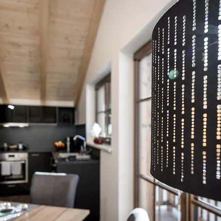 Am Dorfbrunnen اوتز